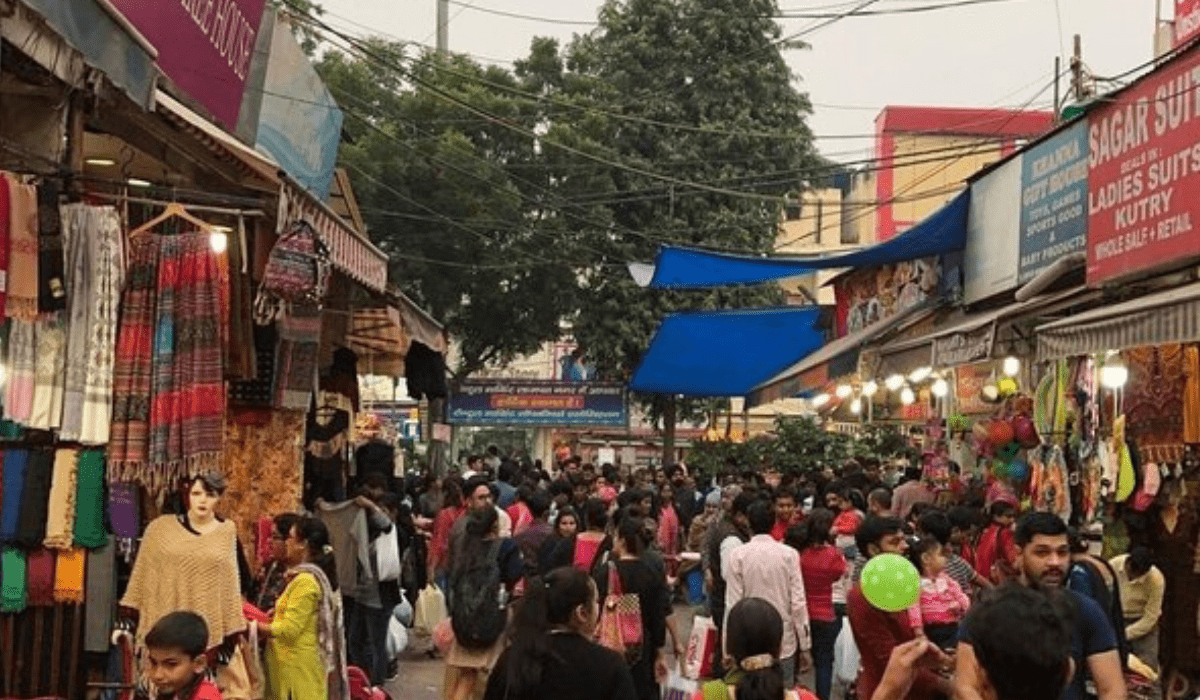 cheapest shopping markets in Delhi