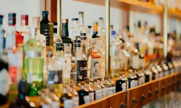 Liquor sale at Delhi Airport