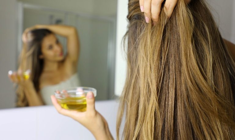 7 best hair oils to dispose of dandruff